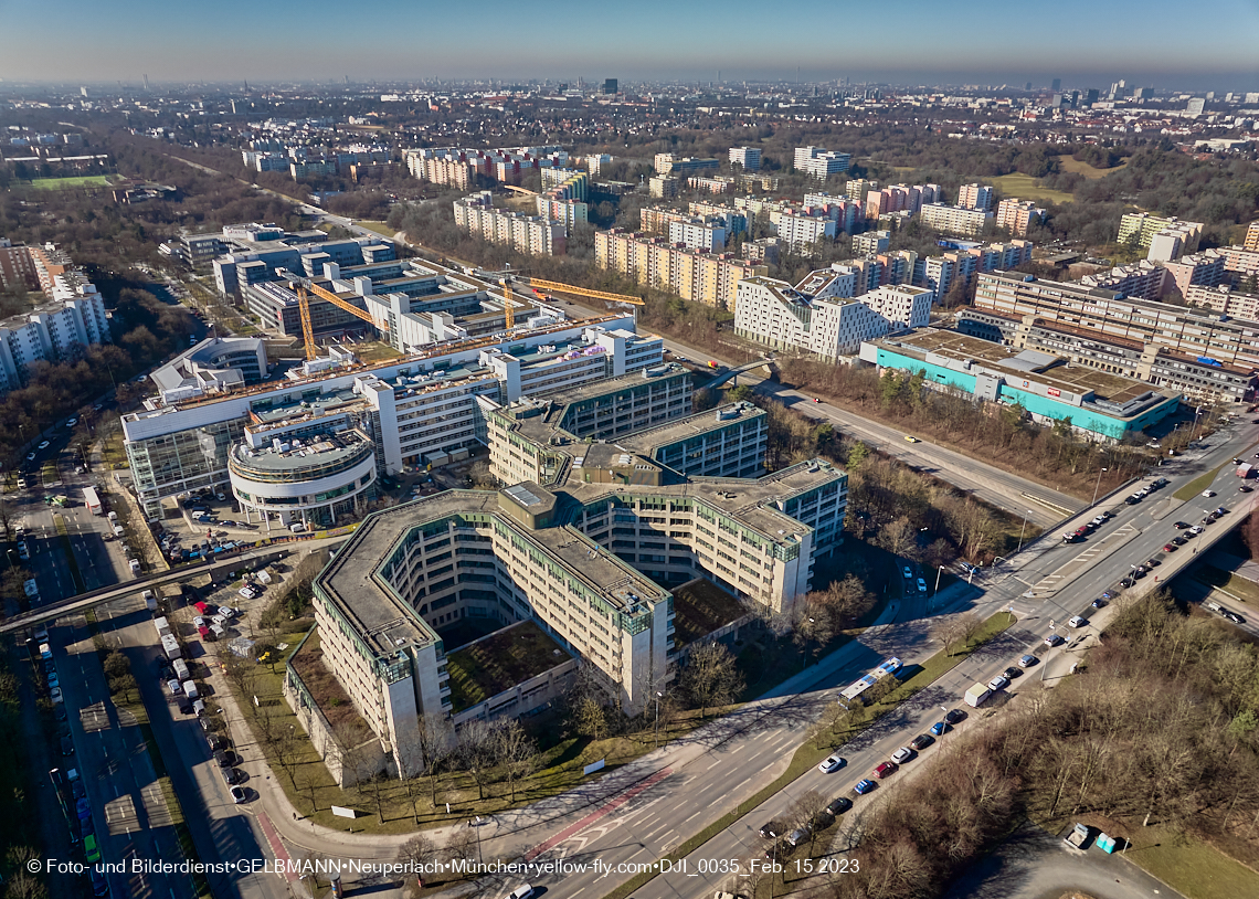 15.02.2023 - Perlach Plaza - Rentenversicherung - SHAERE - Allianz in Neuperlach